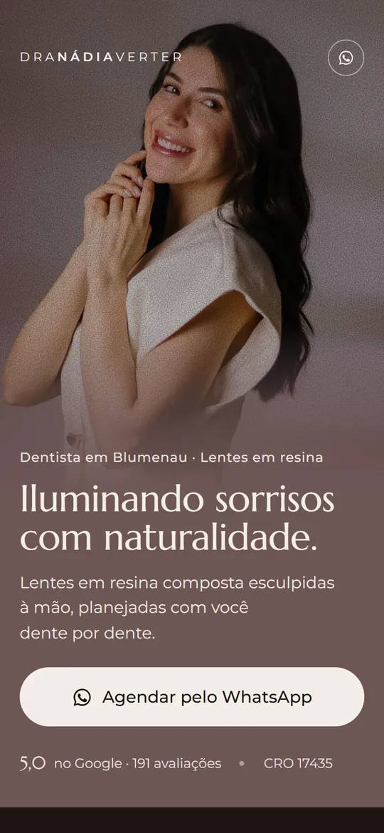 Site da Dra. Nádia Verter visto no celular
